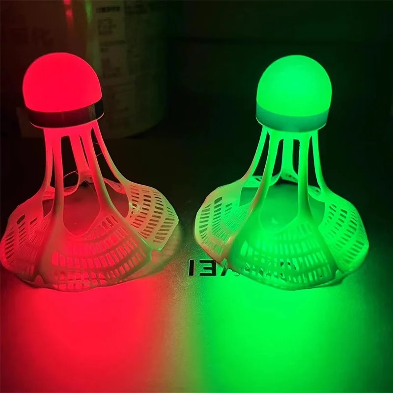 Glow-In-The-Dark Windproof Bad - Feather Shuttlecock recension och pris